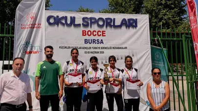 Siirt’in gururu oldular: Veysel Karani’nin genç yetenekleri kürsüye çıktı
