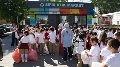 Geleceğe temiz bir miras: Kütahyalı öğrenciler doğa için sahaya indi