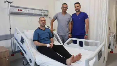 10 yıl boyunca "nasıl olsa geçer" dedi: Sırtından küçük bir kitle değil, tam 1,5 kilogramlık dev bir tümör çıktı