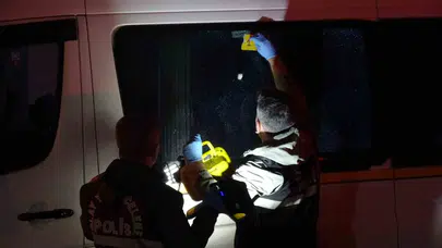 Malatya'da dehşet anları: Taksi içindeki gence kurşun yağdırdılar, yoldan geçen kadın ölümden döndü