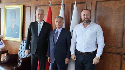 Altay’da kritik zirve: Ahmet Nur Çebi ve Mahmut Özgener ile kurtuluş planı