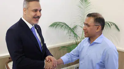 Dakka’da kritik diplomasi trafiği: Hakan Fidan’dan Bangladeş’e stratejik çıkarma