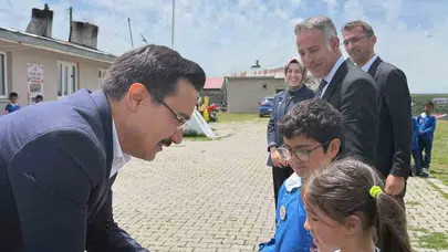 Kaymakam Demirtaş miniklerle sahaya indi: Kürekdere'de geleneksel rüzgar esti