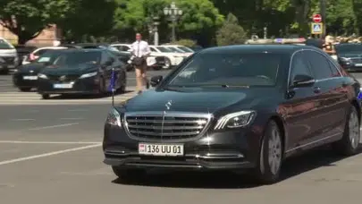 Avrupa Komisyonu Başkanı Leyen, Erivan'da Paşinyan ile enerji iş birliğini görüştü.