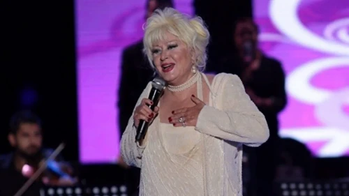 Muazzez Abacı kimdir kaç yaşında aslen nereli? Kalpelere dokunan müzisyenin biyografisi ve hayatı