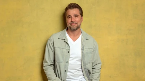 Engin Altan Düzyatan, Türkiye’yi terk etti!