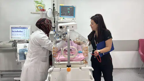 Minik bedenler, büyük mücadele: Prematüre bebeklere şefkat nöbeti!