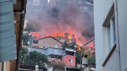 Korkunç yangın dronla saniye saniye görüntülendi! İşte, o panik dolu anlar...