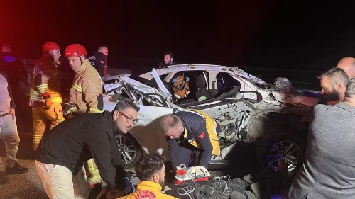 Direksiyon hakimiyetini kaybedince olanlar oldu: Bir ölü, iki yaralı