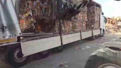 Kaçak sigaraları paketlediler, polis de onları!