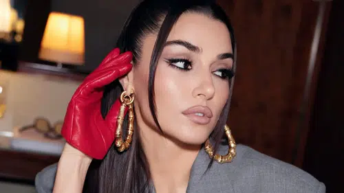 Hande Erçel’in sırrı çözüldü... Kamera arkası gerçeği ortaya çıkardı!