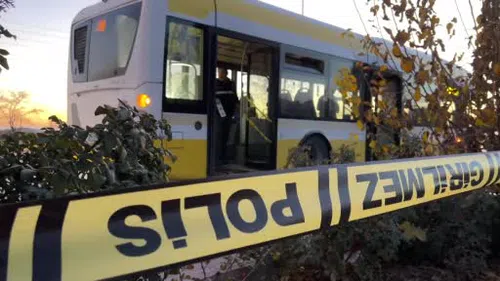 Herkesin gözü önünde bıçakladı... Otobüste can pazarı!