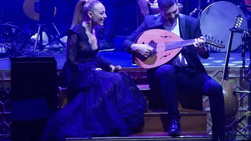 Ziynet Sali’den Muazzez Abacı’ya yürek dağlayan veda! 'Vurgun' salonda gözyaşı seline dönüştü