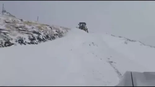 Yollar kapandı, ekipler harekete geçti: Sessiz başlayan kış sert bastırdı!