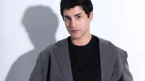 Ağacın altında kalan genç oyuncu İbrahim Yıldız’ın sağlığıyla ilgili ailesinden duygulandıran açıklama!