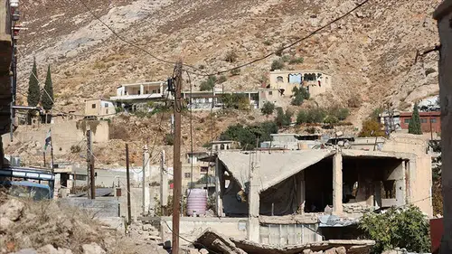 Kuneytra’da İsrail askerleri köyü ablukaya aldı!