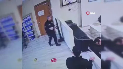 Kartal’da polis merkezinde gerilim! Yardım isteyen şahıs silaha saldırınca ortalık karıştı