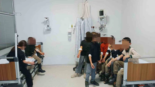 Okulda rahatsızlanan 23 öğrenci hastaneye kaldırıldı