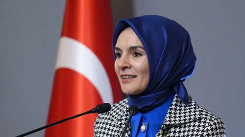 Bakan Göktaş müjdeyi verdi: Babalık izni 24 haftaya çıkıyor!