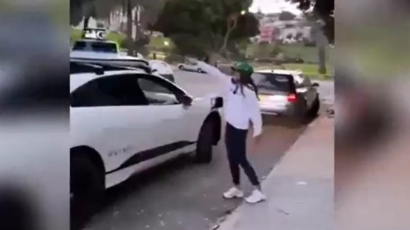 Sürücüsüz taksiye binen Türk turist o anları anlattı!