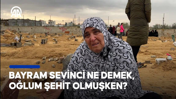 Gazzeliler Ramazan Bayramı'nda kaybettikleri yakınlarının mezarlarını ziyaret etti