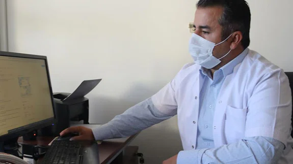 Kovid-19'a karşı tek doz aşı yaptıran doktorda yeterli düzeyde antikor oluştu