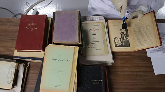 Yüzlerce yıllık eserler Cumhurbaşkanlığı Millet Kütüphanesi'nde "şifa" buluyor