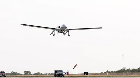 Bayraktar TB3 ve KIZIELMA havacılık tarihinde devrimi işaret ediyor