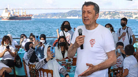 "Telafide Ben de Varım kampanyasında 25 öğretmenimiz de şu anda bizimle birlikte"