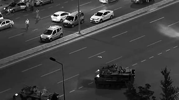 Darbecilerin Sivil Vatandaşlara Ateş Açtığı Anlar Kameralarda