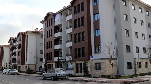 Depremzedeler yeni yıla sıcak yuvalarında girecek