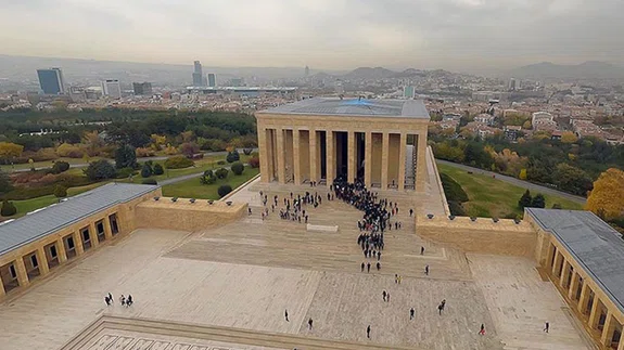 Atatürk'ün ebedi istirahatgahı Anıtkabir'de farklı bir yolculuk