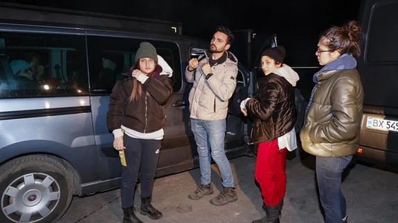 Ukrayna-Polonya sınırından 10 Türk kara yoluyla tahliye edildi