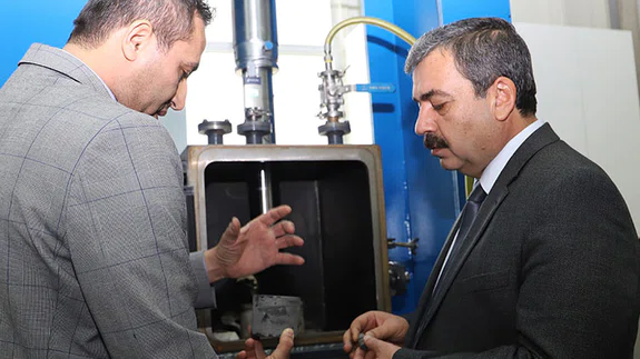 "Neodimyum-Demir-Bor" mıknatıslar Türkiye'de laboratuvarda üretildi