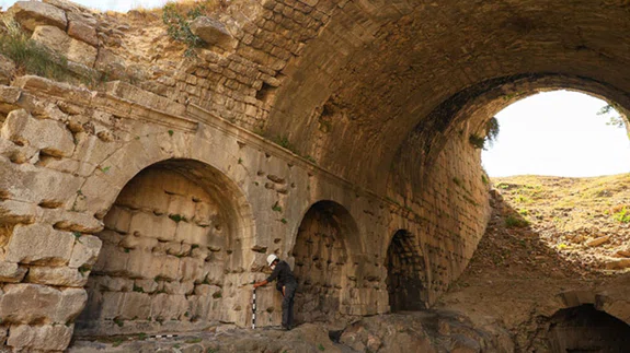 'Türkiye'nin kolezyumu'nda seçkinlere özel 1800 yıllık localar bulundu
