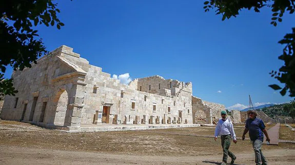 Patara doğa, tarih ve kültürle baş başa bir tatil imkanı sunuyor