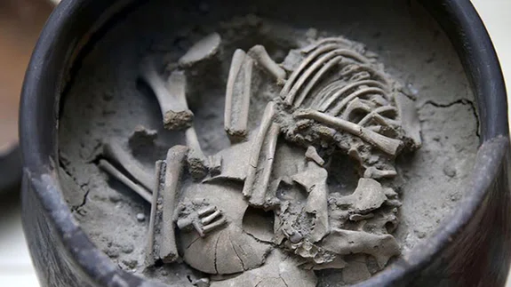 Arslantepe Höyüğü'nden çıkan 5 bin yıllık küp mezar Malatya Müzesinde sergileniyor