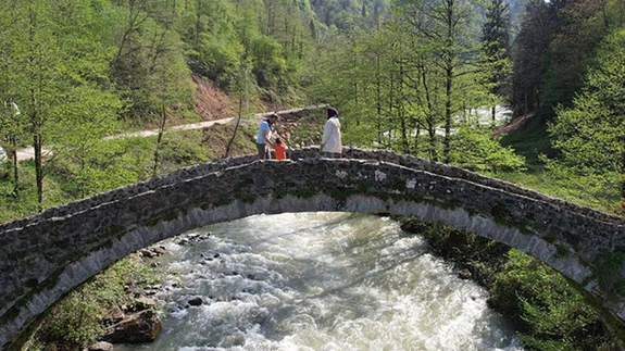 Rize'nin tarihi kemer köprüleri artık turizme hizmet ediyor