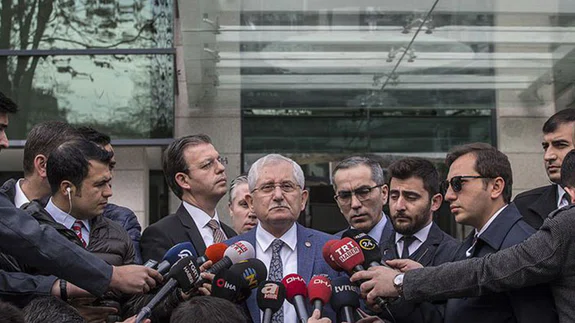 "Geçersiz oyların yeniden sayılması ilk değil"