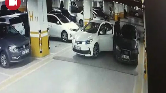Yanlış Yere Park Eden Aracı Görünce...