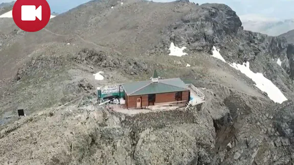 Kırklar Dağı'nın Zirvesinde Mescit