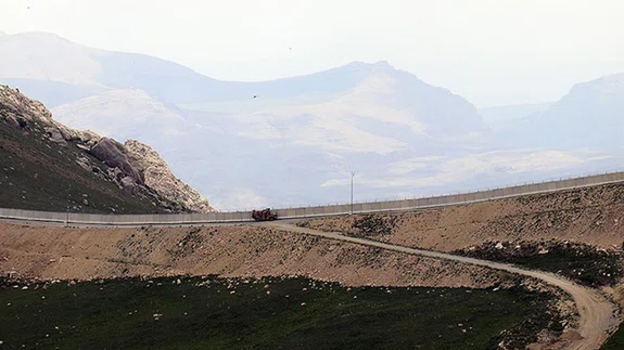 Türkiye-İran sınırı kamera ve sismik sensörlerle gece gündüz gözetleniyor