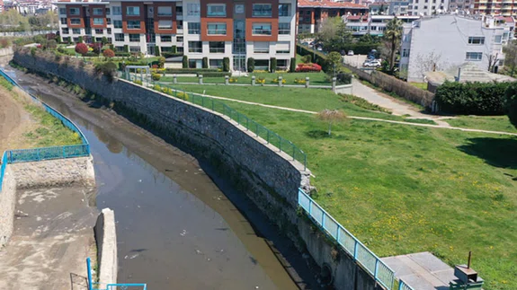 İstanbul'un dereleri el atılmasını bekliyor