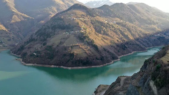 Yağışlarla anılan Doğu Karadeniz'de, yer altı ve yüzey sularında azalma endişesi
