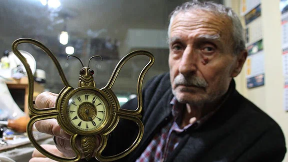 70 yaşındaki saat ustası yarım asırdır zamana ayar veriyor