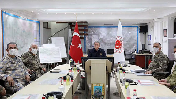 Milli Savunma Bakanı Akar: 700'den fazla hedef vuruldu