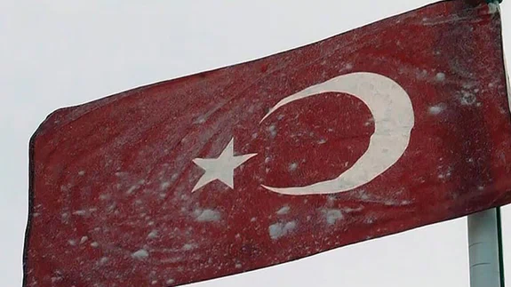 Mehmetçik'ten bayrak donduran soğukta vatan nöbeti