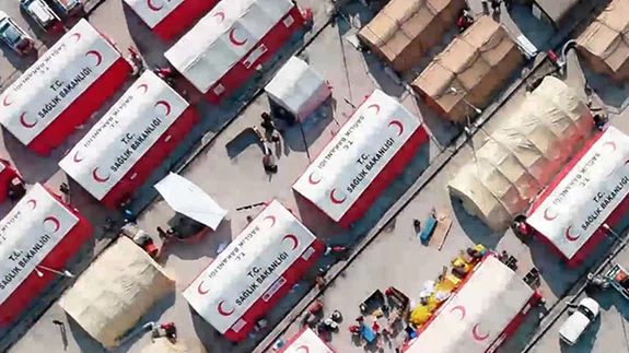 Sağlık Bakanı Koca'dan deprem bölgesindeki UMKE ve 112 Acil ekipleriyle ilgili paylaşım