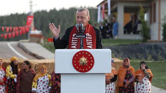 Cumhurbaşkanı Erdoğan: 50 baş üzeri büyükbaş ari damızlık üretimine teşvik vereceğiz