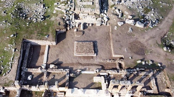 Blaundos Antik Kenti'nde 'bereketin sembolü Demeter'in sunak alanı bulundu